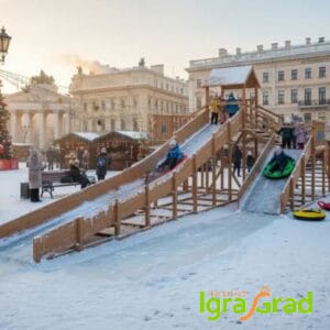 Зимняя деревянная горка "Snow Fox 12 м" с двумя скатами (две лестницы)